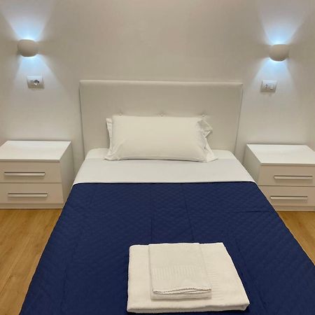 Nuovo Confortini Rooms Sunday Verona Szoba fotó